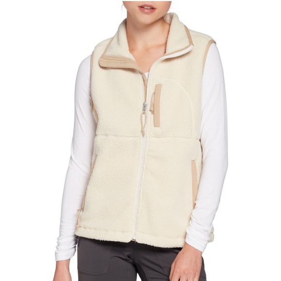 The North Face Jackets & Blazers - Northface Cragmont Sherpa Cream Fleece Vest